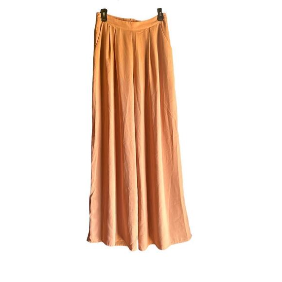THE CLOTHING COMPANY pleated peach wide leg trousers Size Medium - Picture 7 of 7